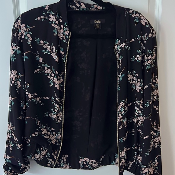 Cherry blossom jacket - Picture 1 of 2